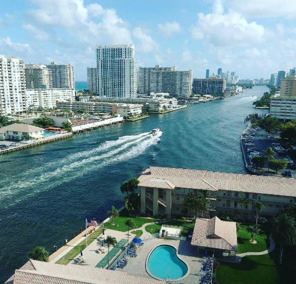 Studio In Hallandale 2 Beds 哈兰代尔海滩 外观 照片