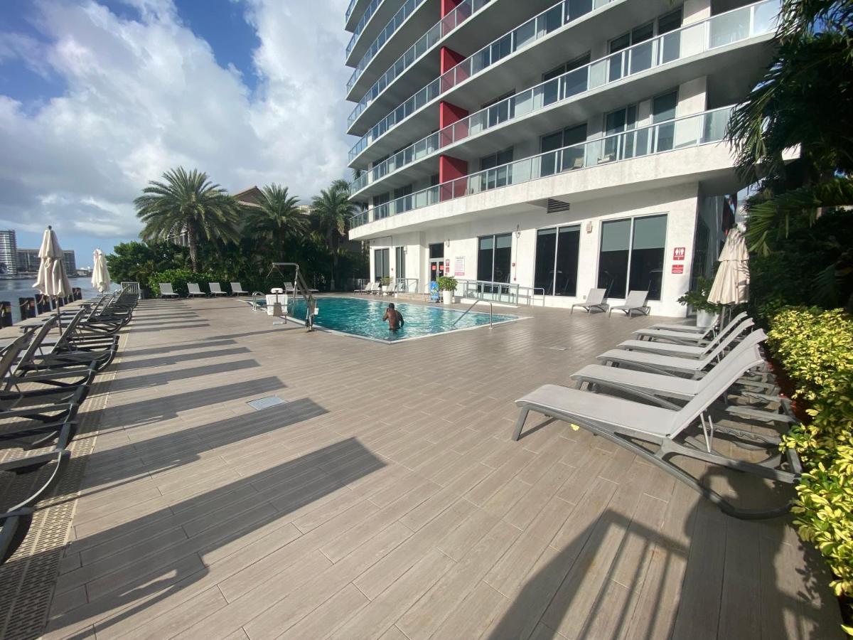 Studio In Hallandale 2 Beds 哈兰代尔海滩 外观 照片